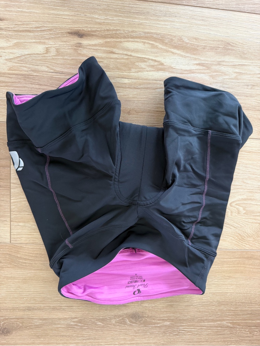 Pearl Izumi Women's Black Bike Shorts with Pink Liner